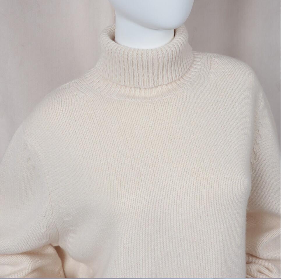 Toteme Wool Cashmere Blend Turtleneck Sweater بحجم البيج XS M/L