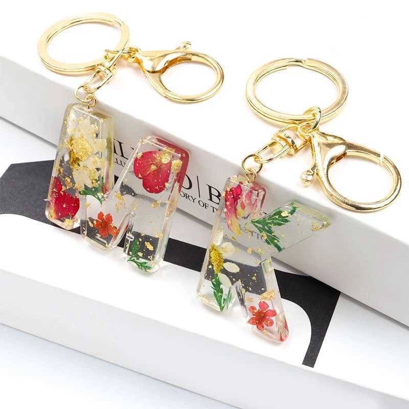 Keychains Lanyards Exquisit getrockneter Blume A-Z Brief Harz Schlüsselketten kreativer Glitz