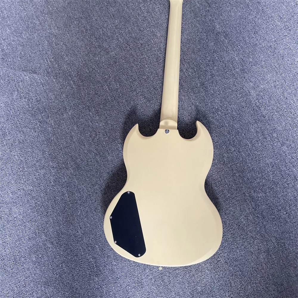 Câbles Guitare électrique classique Black Pick Up Guard Creamcolored Corps disponible pour la personnalisation