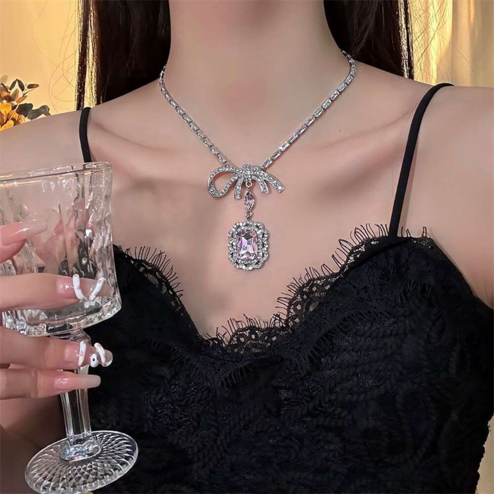 Ensemble de zircon avec collier à arc à cristal en diamant, chaîne de clavicule polyvalente et élégante, robe nuptiale légère, accessoires de mariage