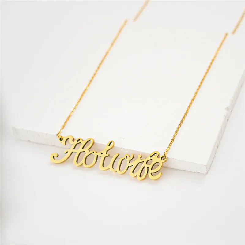 Ligatures Cursive Letter Hotwife Necklaces Hot Wife Pendant Enchanting Fascinating English Word Clavicle Choker for Women Female Mama