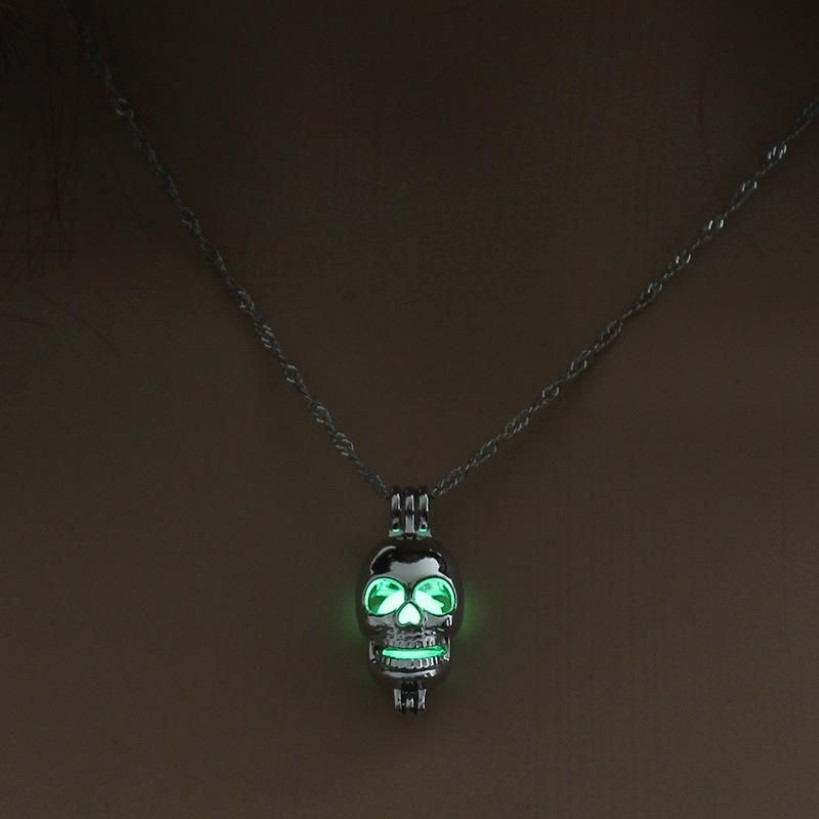 Punk Style Skull Pingente Colares Luminous Jewelry Silver Color Chain Glow na declaração escura da gargantilha Chokers283r