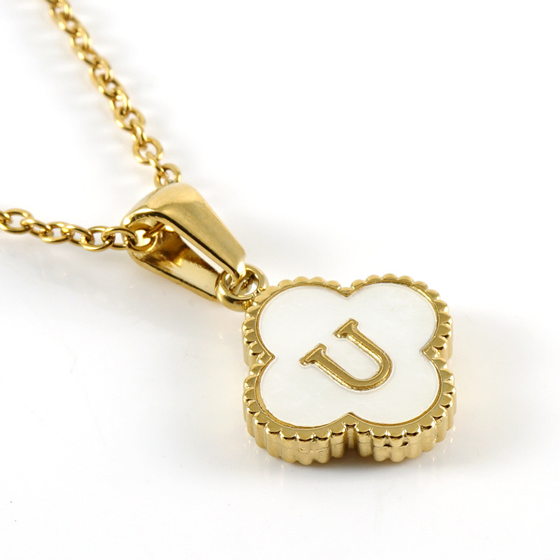 18 carats d'or 26 initiales Collier de pendentif personnalisé pour la fête accessoires de bijoux quotidiens pour les femmes Girl Wholesale Factory # 051