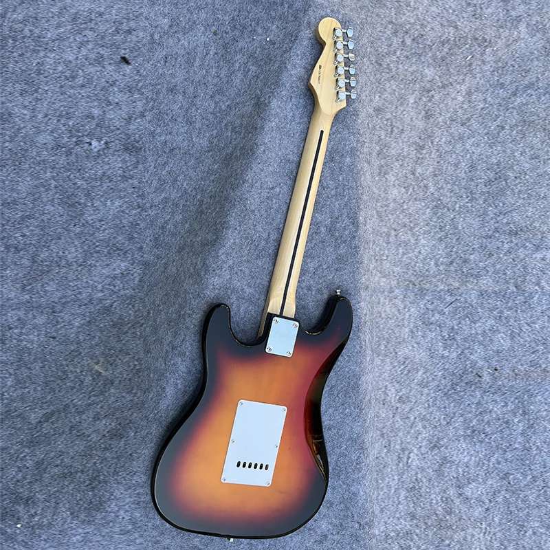 Guitar Classic Brand Electric Guitar St Electric Guitar Electric Selected Sold Wood Professional Livello di performance GRATUITO a casa.