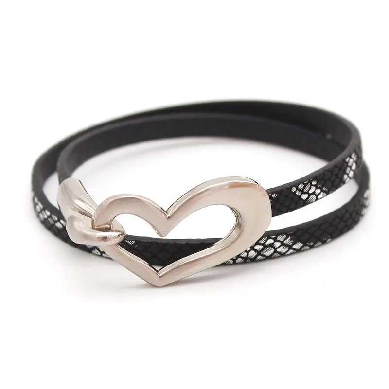 Outras pulseiras TOTABC Design mais recente Black Simple Love Leather Charms Bracelet for Women Please Pleas de Lidificação Amazing Blanth Banglel240415