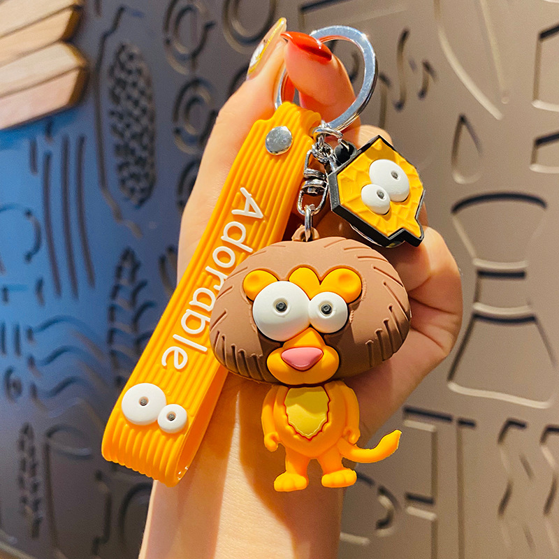 Cartoon animal giraffe keychain Car keychain ring Creative school bag pendant hanging adorn cute gift