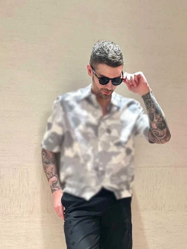 Men's Casual Shirts Designer Brand 2024 Autumn/winter New Letter Camouflage Lapel Shirt Loose Fashion and Women's Short Lining Cardigan Trend HI0K