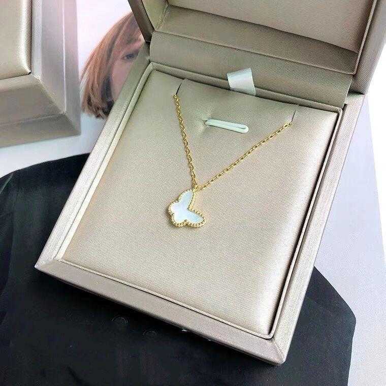 Projektant Naszyjnik Van Butterfly Womens 18K Gold Plated Non Fading Mini Small White Fritillaria wisiorek z łańcuchem kołnierzy z logo