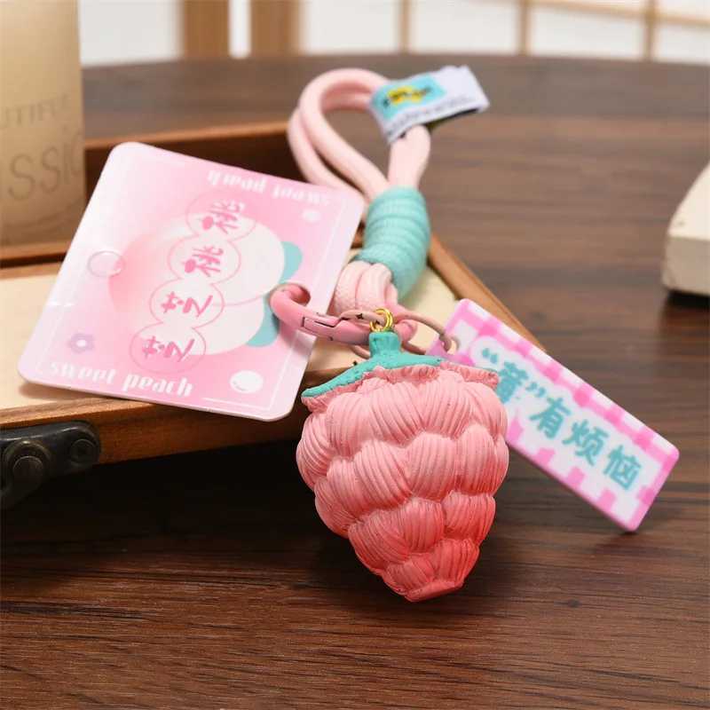 Keychains Lanyards Good Things Happen Women Pink Flower Keychain Trendy Peach Strawberry Pendant Keyring Jewelry Cartoon Girls Bag Ornament