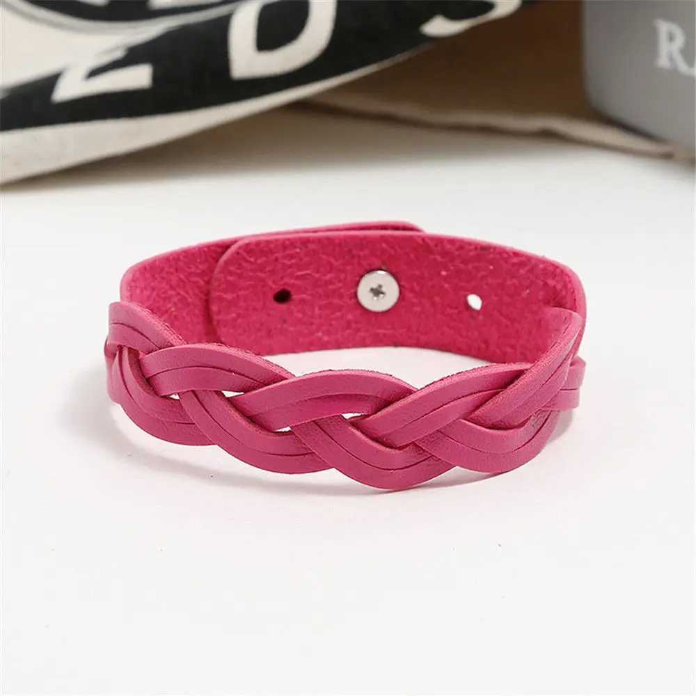 Andere Armbänder koreanische Stil modische modische geflochtene Twist Lederarmband Einfache vielseitige Studenten Punk Armreifen Armbänder Mädchen Geschenke Schmuck 240415