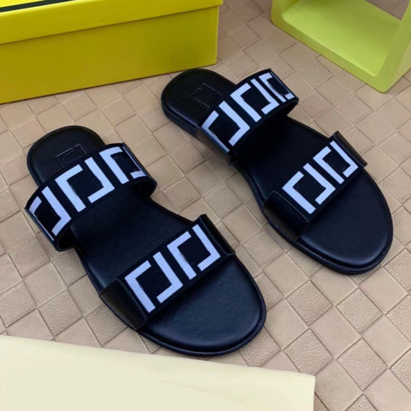 Designer men's slippers Summer Fashion flat sandals Seaside Beach Flip-flops Comfort Hotel Extended Soft sandals Designer men's leather shoes Large size 38-45