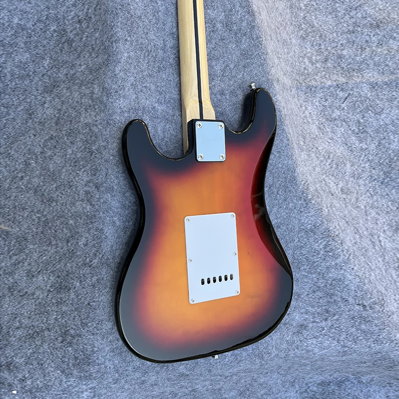 Guitar Classic Brand Electric Guitar St Electric Guitar Electric Selected Sold Wood Professional Livello di performance GRATUITO a casa.