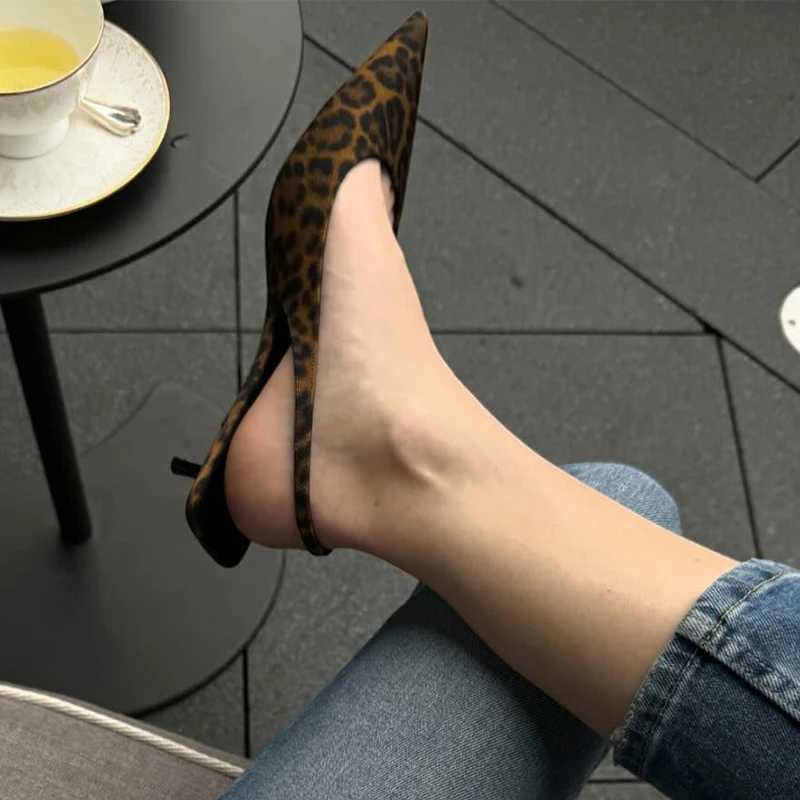 Sandaler Summer Womens High Heels Retro Leopard Print Bouncy Back Womens Pump Angle High Heels Sandaler Eleganta Womens Shoes 2024 Fashion J240416