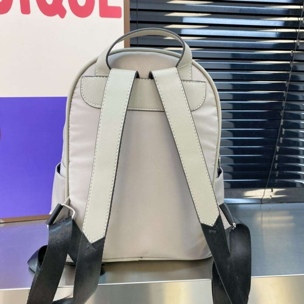 Designer di borse Seller Hot Seller New Fashion and Trendy Versatile Backpack Travel Multi