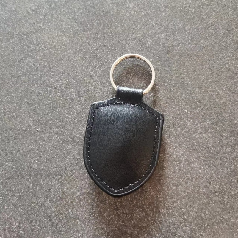 أصلي من جلود الزنك الزنك سبيكة أوتوم سلسلة مفاتيح شرائط المفاتيح Case Fob Shell حامل لـ Mercedes Benz AMG Keyrings