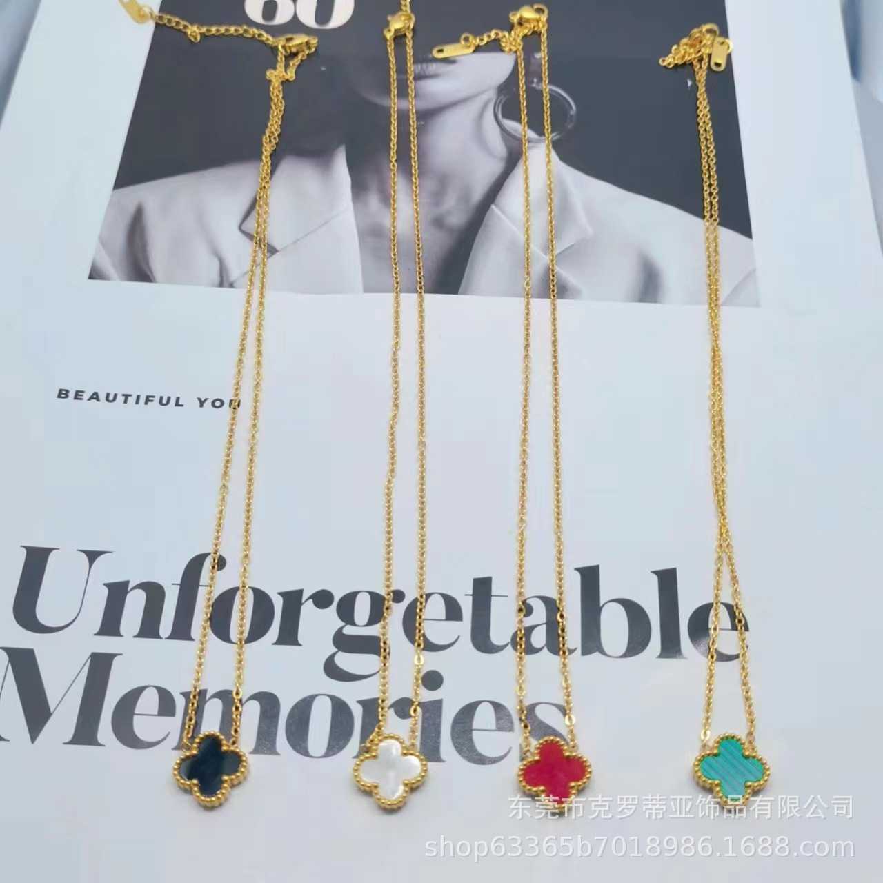 Designer High End Van Clover 18K Necklace Womens Titanium Steel Instagram Trendy Classic Double Sided Shell Smycken
