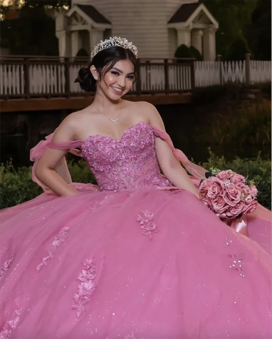 Sexy Hot Pink Lace Quinceanera Dresses Ball Gown Sequined Crystal Beads Appliques Off Shoulder Sequins Tulle Party Dress Prom Evening Gowns Opeb Back