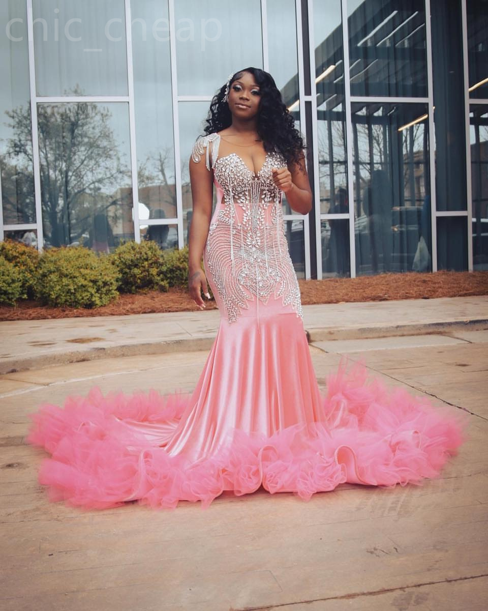 2024 Aso Ebi Pink Mermaid Prom Dress Crystals Beaded Velvet Evening Formal Party Second Reception 50th Birthday Engagement Gowns Dresses Robe De Soiree ZJ321