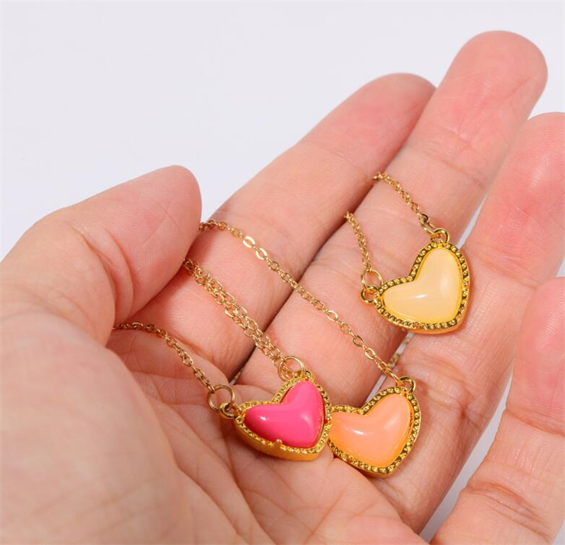 Love Necklace Multicolored Natural Stone Pendant Adjustable Chain Sweet Heart Necklace