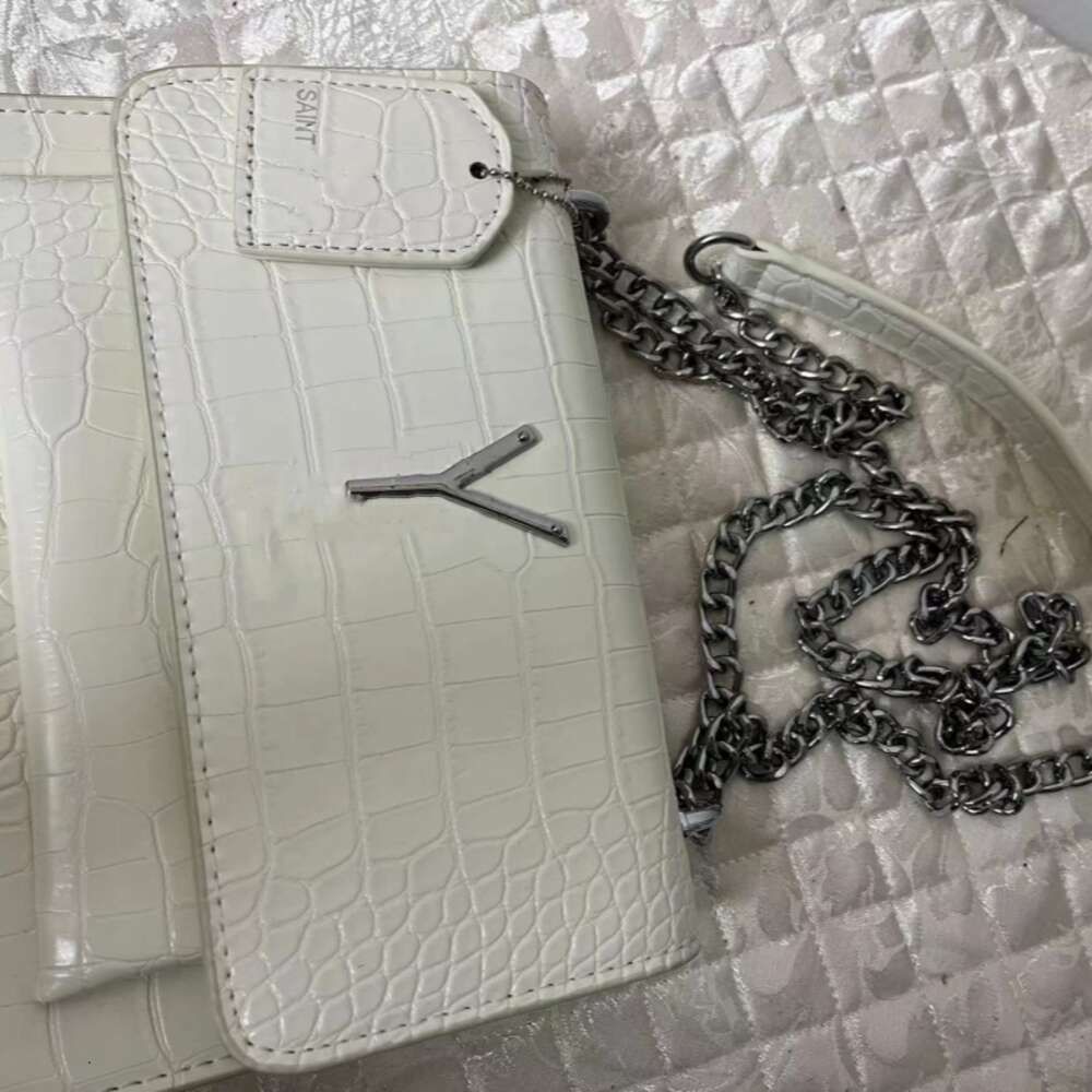 Handbag Designer Sells Branded Bags at 60% Discount Fashion Bag Womens High-end Chain Small Square Pattern Versatile Shoulder Crossbody