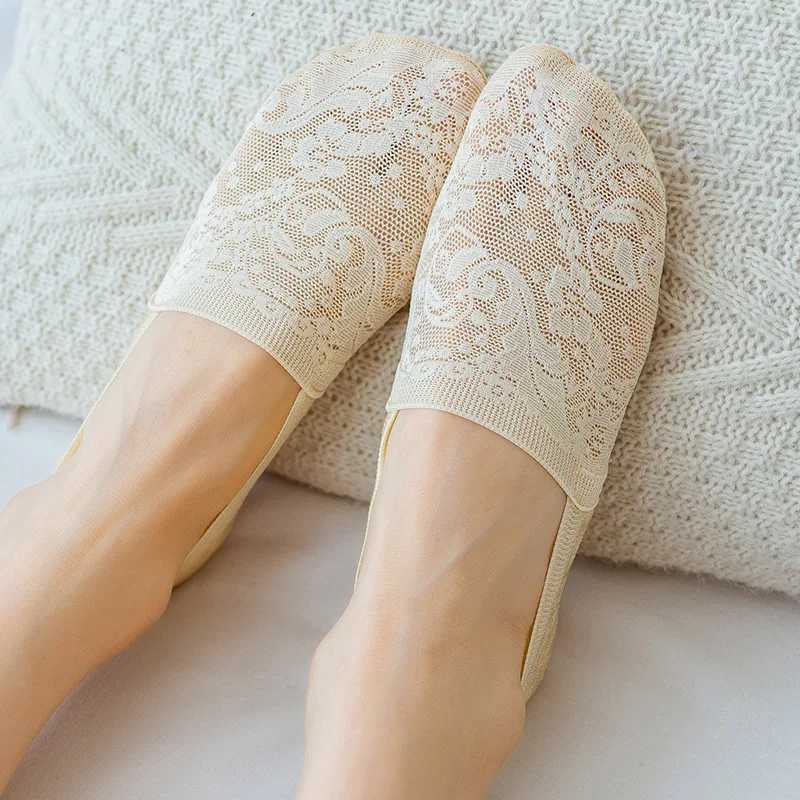 Chaussettes hosiery d'été sexy chaussettes de dentelle femme glace fleur de soie basse chaussette coupée invisible