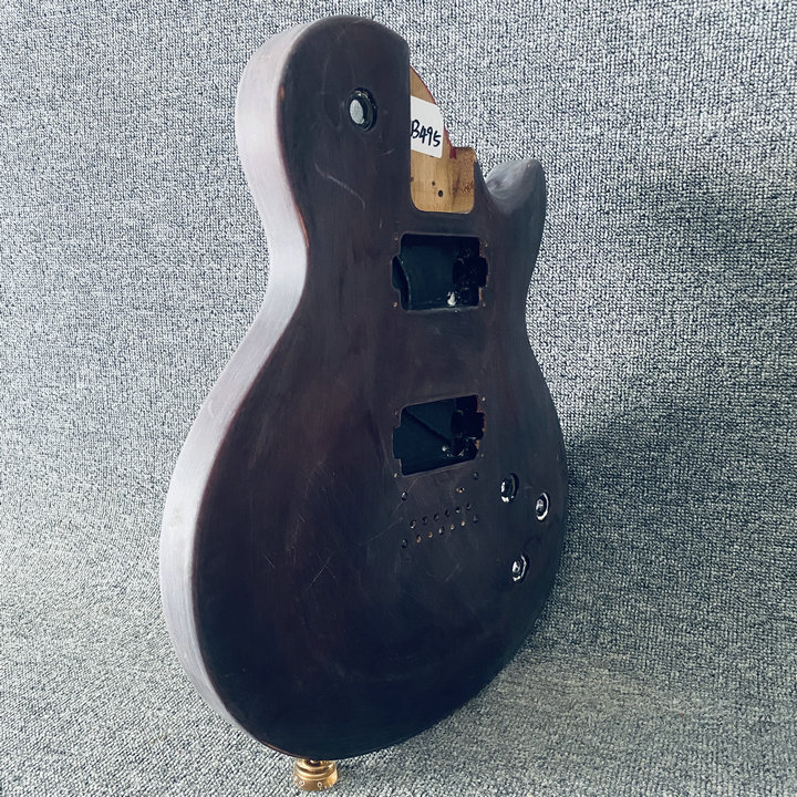 Wino Red Color Lp Guitar Ciało w litym drewnie z 2 humbucker przetworników uszkodzenia powierzchni i pęknięcia Niedokończona sznur przez ciało dla majsterkowania