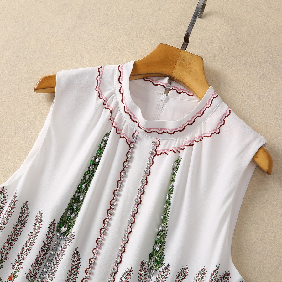 Роскошные бриллианты летние платья для женщин -дизайнер по взлетно -посадочной полосе.