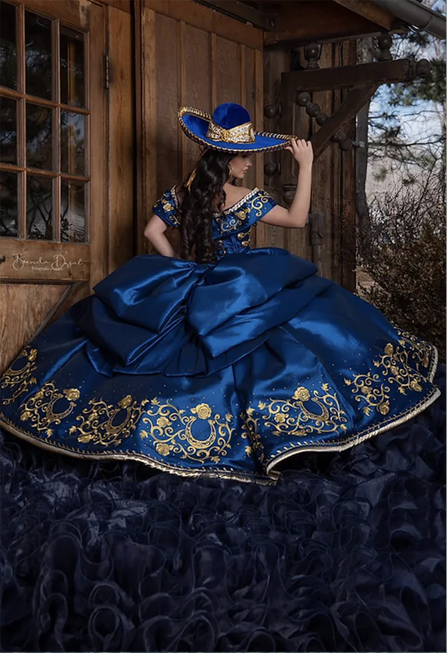 Charro geborduurd blauwe quinceanera -jurken afneembare trein gelaagd uit schouderboog terug korset 15 meisjes feest prom ball jurk