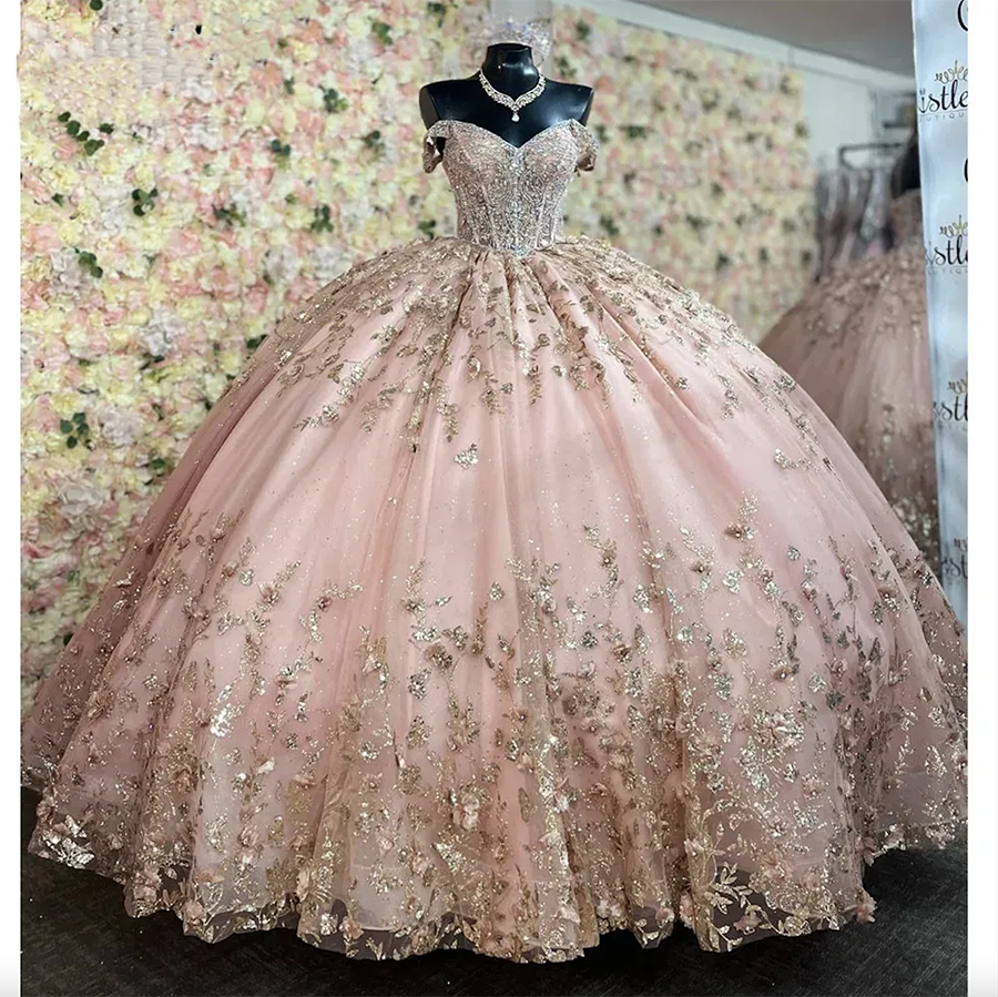 Prinsessa rosa quinceanera klänningar födelsedagsfest mantel kort ärm pärlor glittrande snörning korsett puffy kjol vesridos de