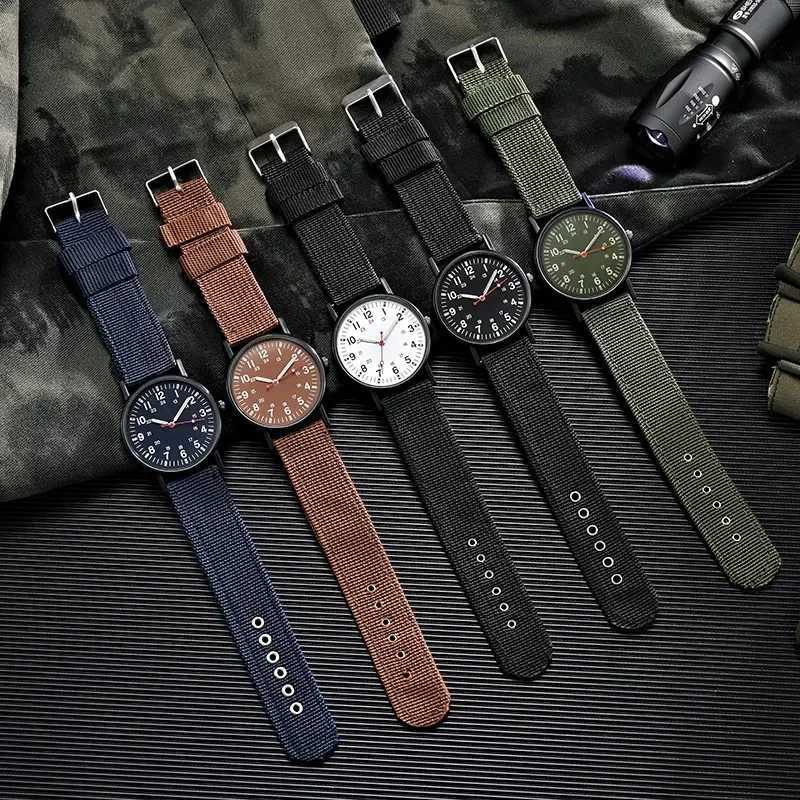 Montre-bracelets Luxury Design Men Regarde des alliages de vent de la main