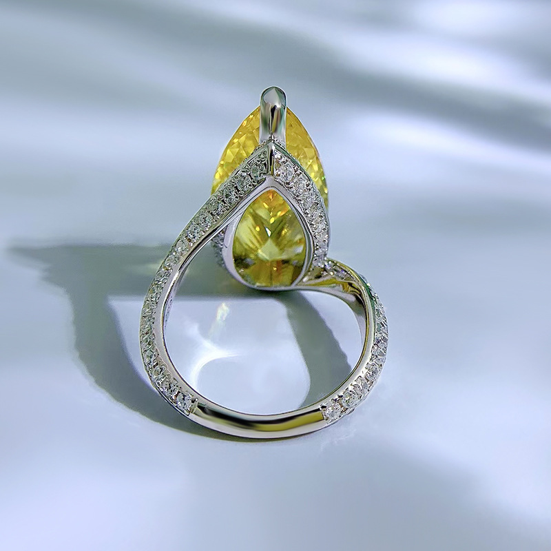 2024 Choucong Wedding Rings Luxury Jewelry Real 100% 925 Sterling Silver Water Drop Yellow Moissanite Diamond Gemstones Party Eternity Women Bridal Ring Gift