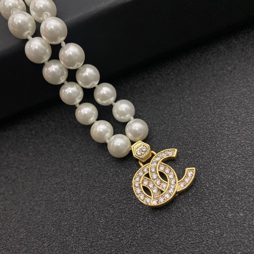 Mode Frauen Luxusdesigner Halskette Choker Anhänger Kette Kristall 18K Gold plattiert Messing Kupfer C-Letter Halsketten Statement Jewe279a