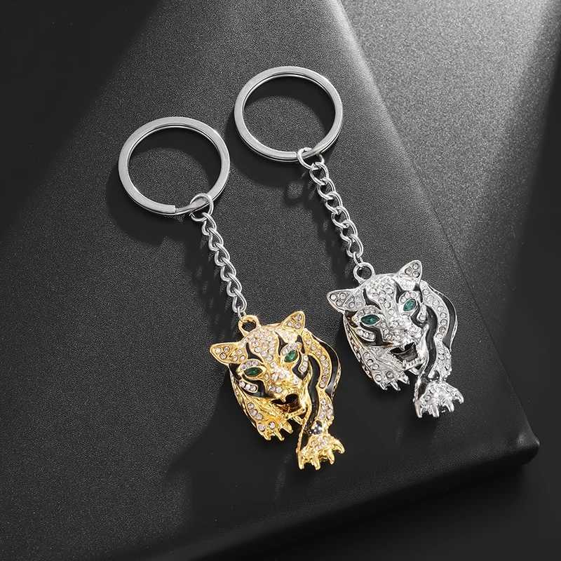 Keychains Lonyards exquis Zircon Tiger Pendant Pendre pour hommes Femmes de moto Rock Party Dominering Amulet Jewelry Birthday Gift Accessory D240417