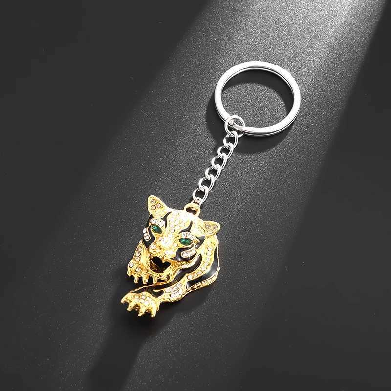 Keychains Lonyards exquis Zircon Tiger Pendant Pendre pour hommes Femmes de moto Rock Party Dominering Amulet Jewelry Birthday Gift Accessory D240417