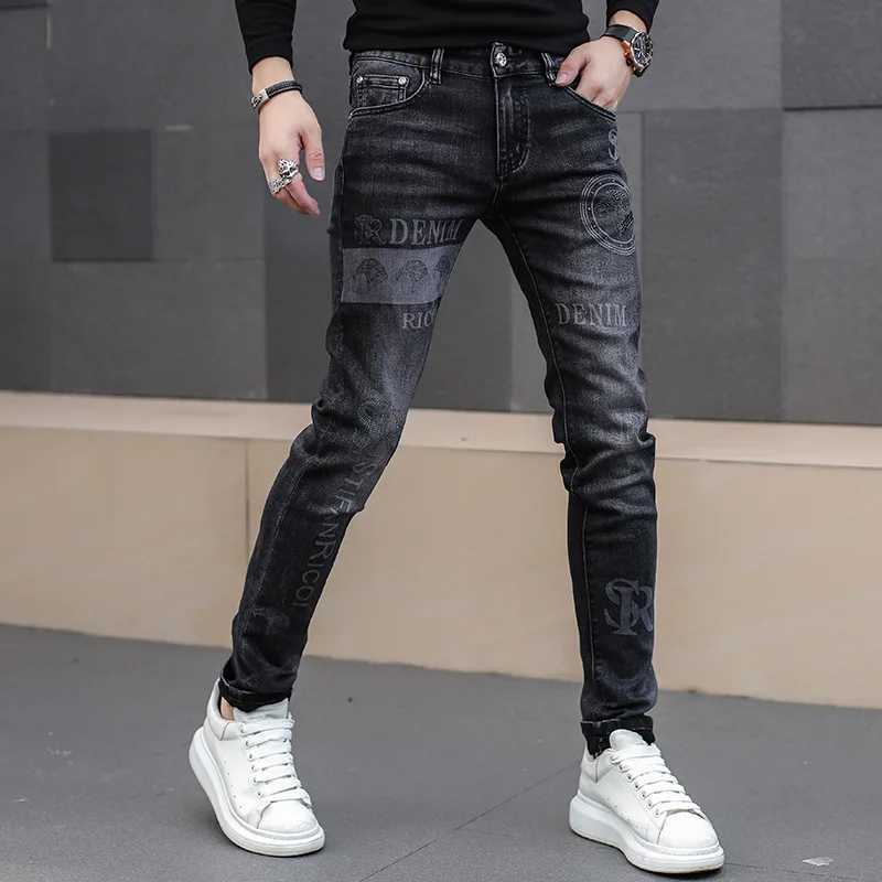 Мужские джинсы черные для мужчин модная уличная хип-хоп мужской панк-джинсовые брюки Осенний эластичный стройный подход высококачественный мужчина D240417