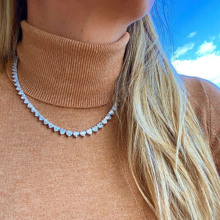 2021 Chaîne de tennis de coeur de la nouvelle fête des mères CHACKER ICED OUT HIP HOP Collier brillant PAVED WHITE CZ pour femmes Bijoux de mariage Gift2924