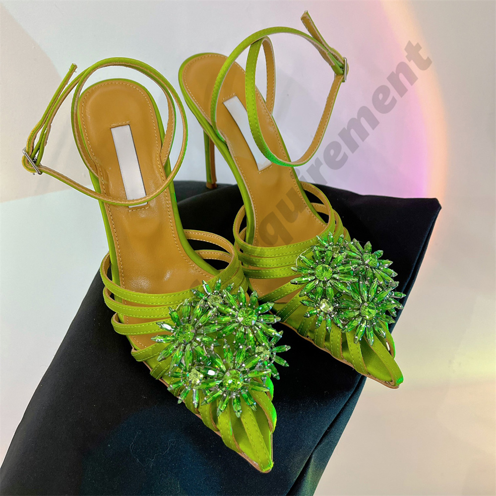 Crystal Margarita 10cm Satin Pump Dress Shoes Aquazzura Ananas Pointy Bowknot Crystal Diamond Sandal Pumps High Heels paljetterade stilettos kvinnor sko