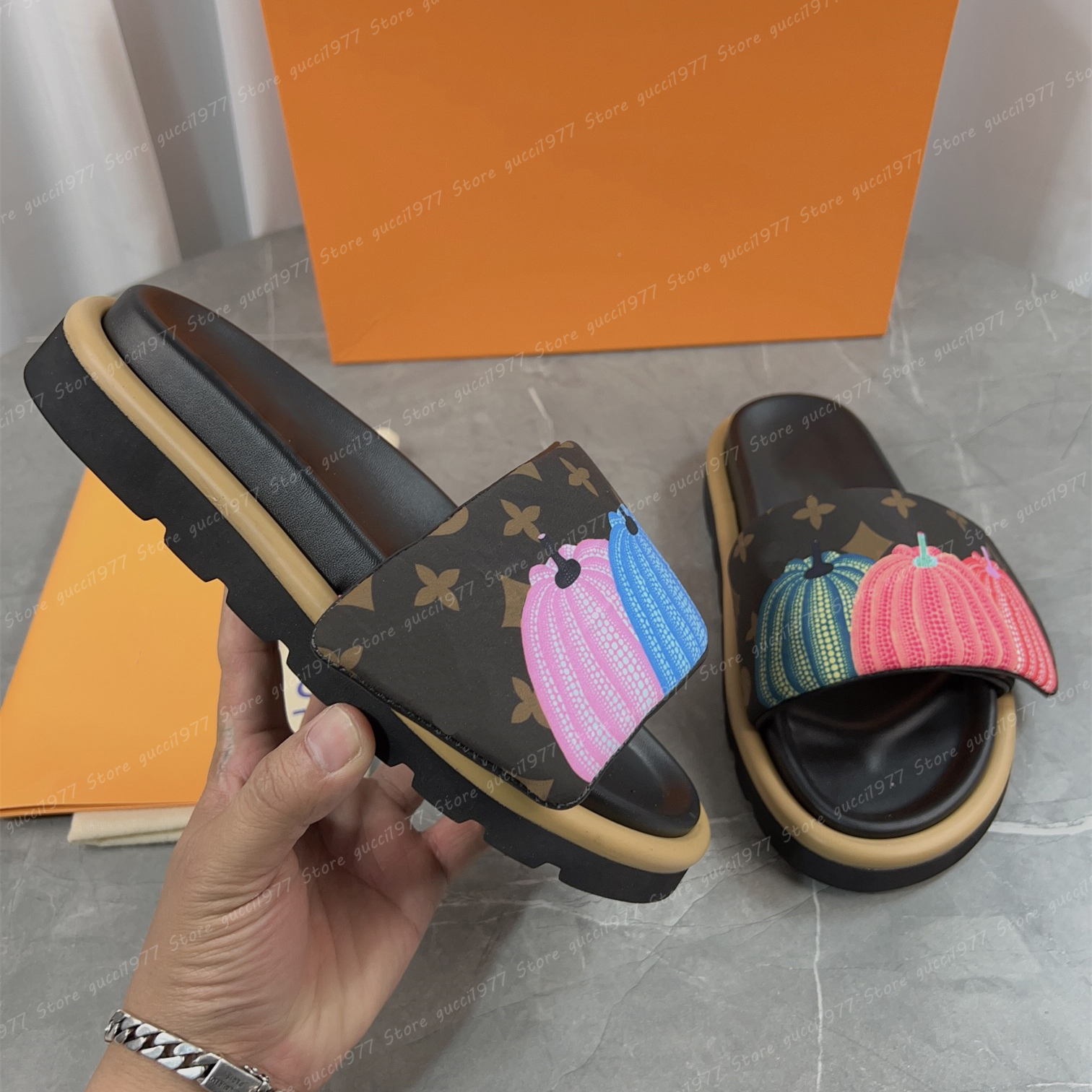 10A Slipisti estivi di alta qualità Designer di lusso Sunny Beach Sandal Custini Slide da scarpe vintage da uomo Spettale di scarpe da donna Fashi