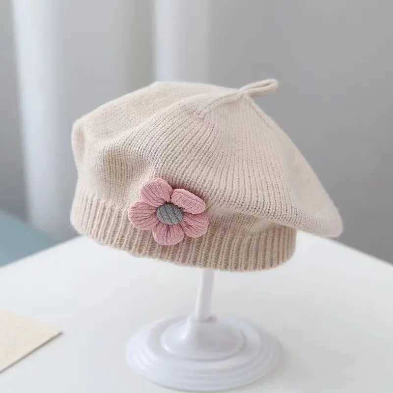 2kp3 Beretten Bloem Baby Beret Hat Solid Color Winter Warm gebreide muts voor kindermeisje Koreaanse peuter prinseskunstenaar Painter Cap D24418