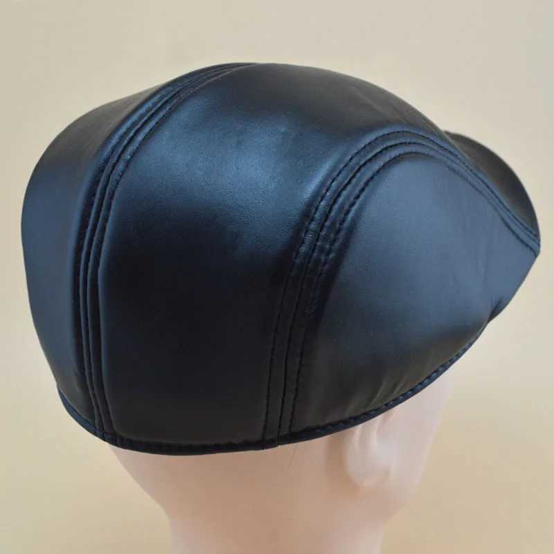 R094 Bérets Business Fimelles Femmes Men Béret Pu Pu Leather Men Newsboy Cabbie Ivy Cap noir Mode classique Collocation Collocation Suite D240418