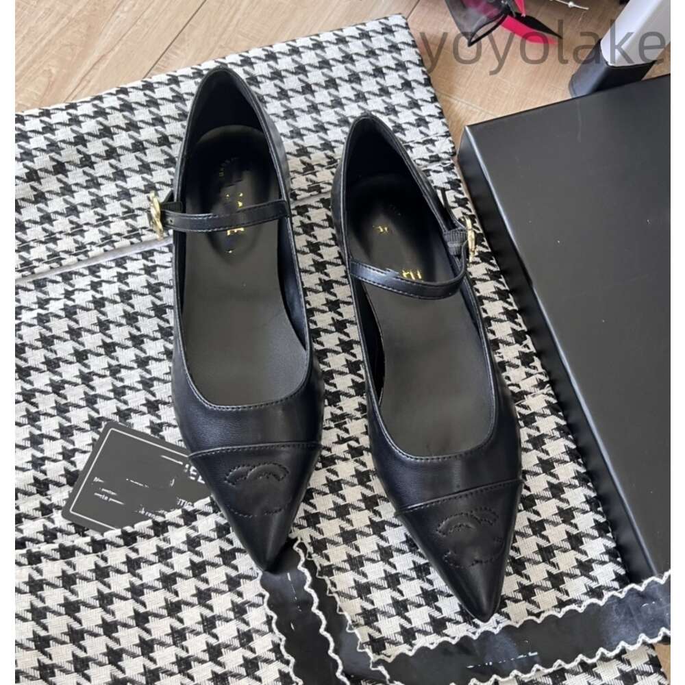 2024 Designer Womens Dress Shoes Top Level Fashion Fashion Toe Toe Single Shoes Maleent