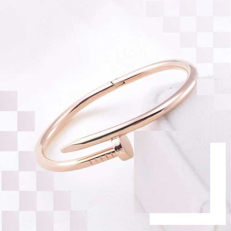 Rose Gold Design Men and Woman for Bracelet Online Sale Celebrity Classic Diamond Studded Nail Hot Accessories