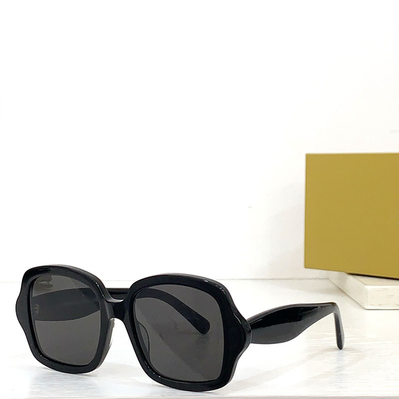 Des lunettes de soleil de créateur de mode Hommes et femmes conçus par le créateur de mode LW50066i Texture complète Super Good UV400 rétro Full Fild Sunglasses avec des lunettes