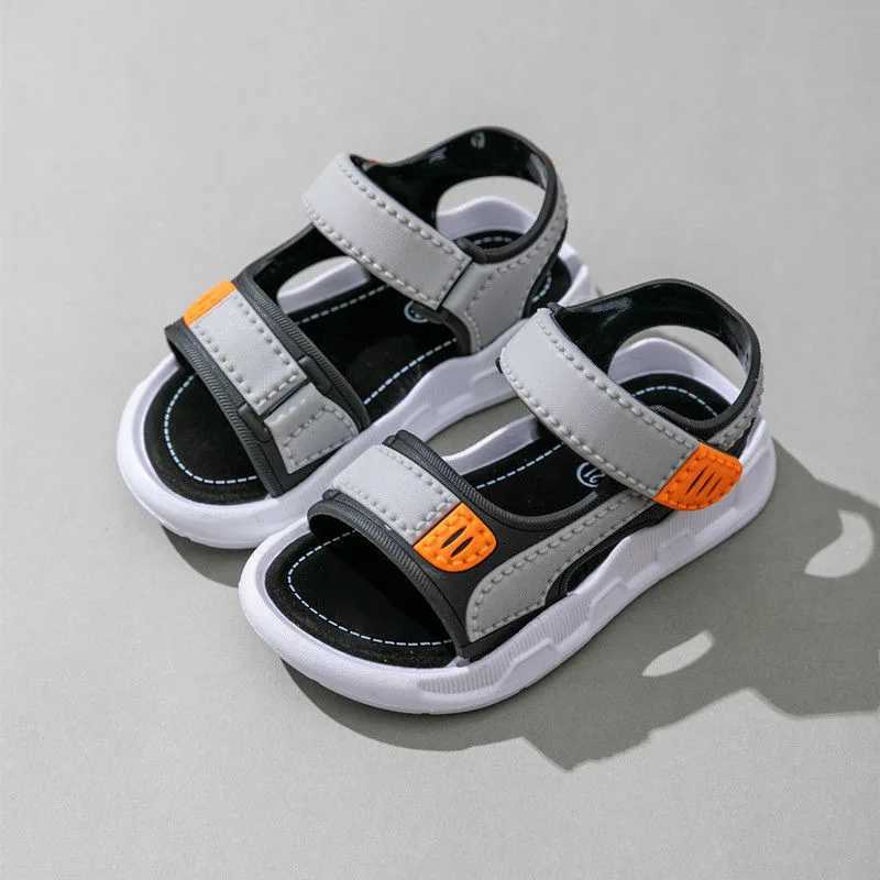 Sandals bambini scarpe sandali senza sola con area morbida bambini sandali piatti all'aperto ragazzi scarpe da spiaggia da spiaggia bambini comodi scarpe traspirabili 240419