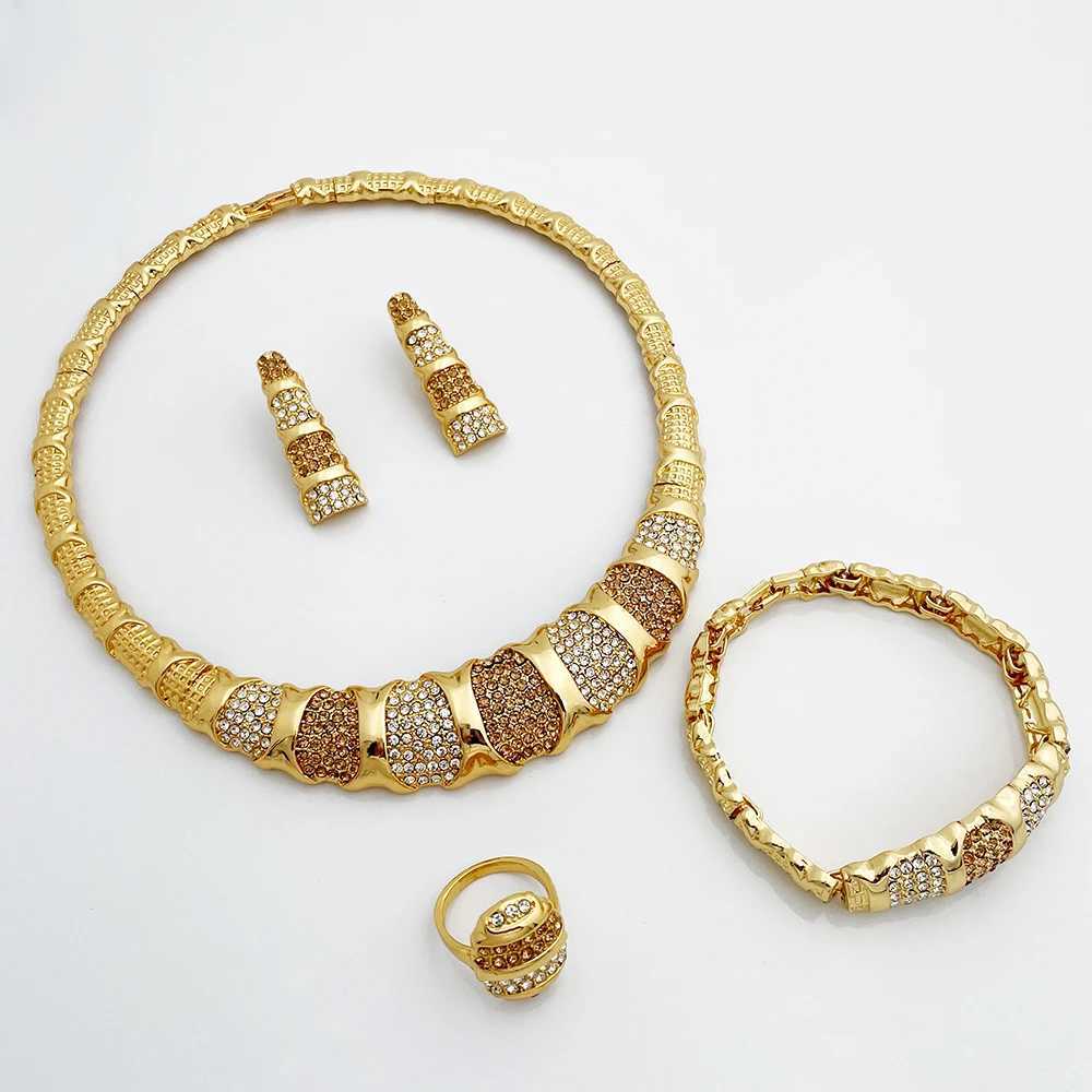 Collane a sospensione Dubai Gioielli set donne in oro oro oro di lusso Orecchini in bracciale e anello set di gioielli la festa di nozze Tendenze 240419