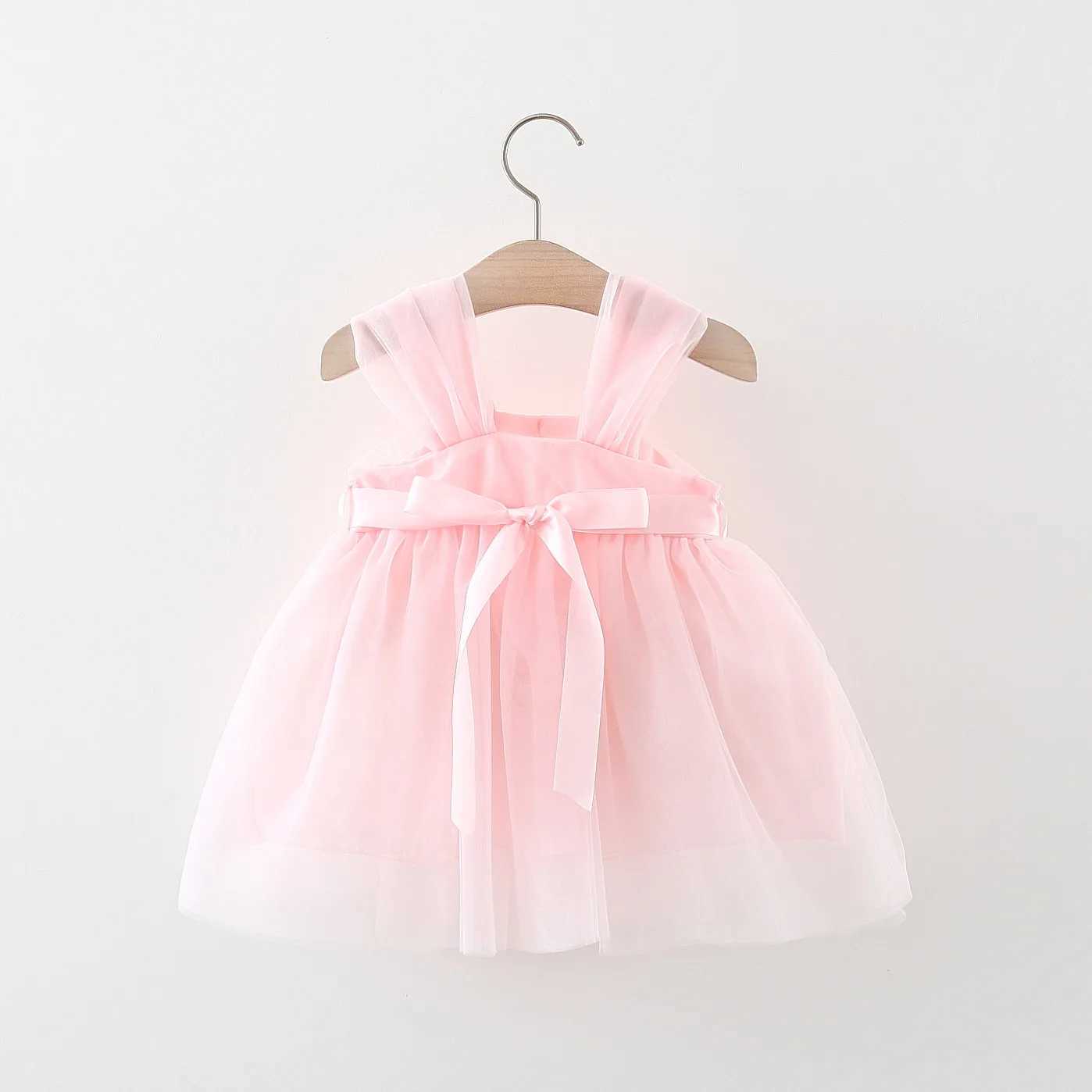 Robes de fille Summer Sweet Baby Girl Party Robes de soirée Mariage Fleur Petal Mesh Birthday Princess Kids Costumes 0 à 3 ans Toddler D240423