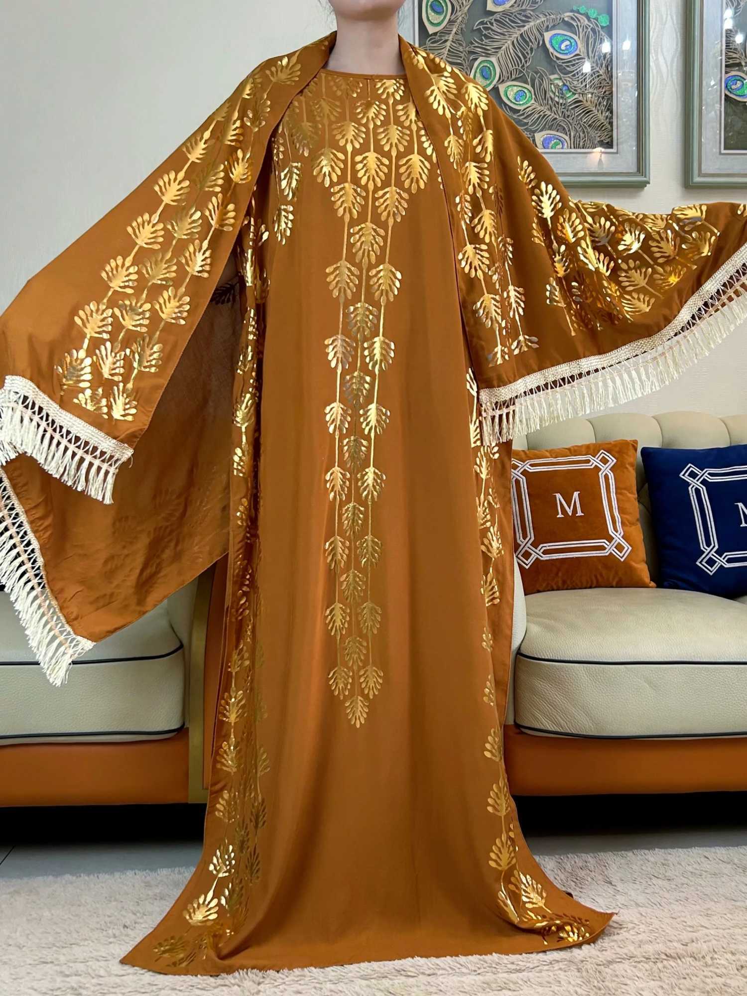 Vêtements ethniques Nouvelles robes d'été de la mode avec une grande écharpe Dubaï Turquie Kaftan musulman lâche Abaya Femmes african décontractée maxi or estampin d240419