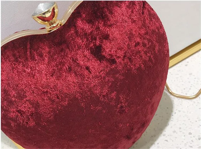 Torby 2022 Worki wieczorowe w kształcie gorącego serca Czerwone torby na obiad z łańcuchem Prezenta