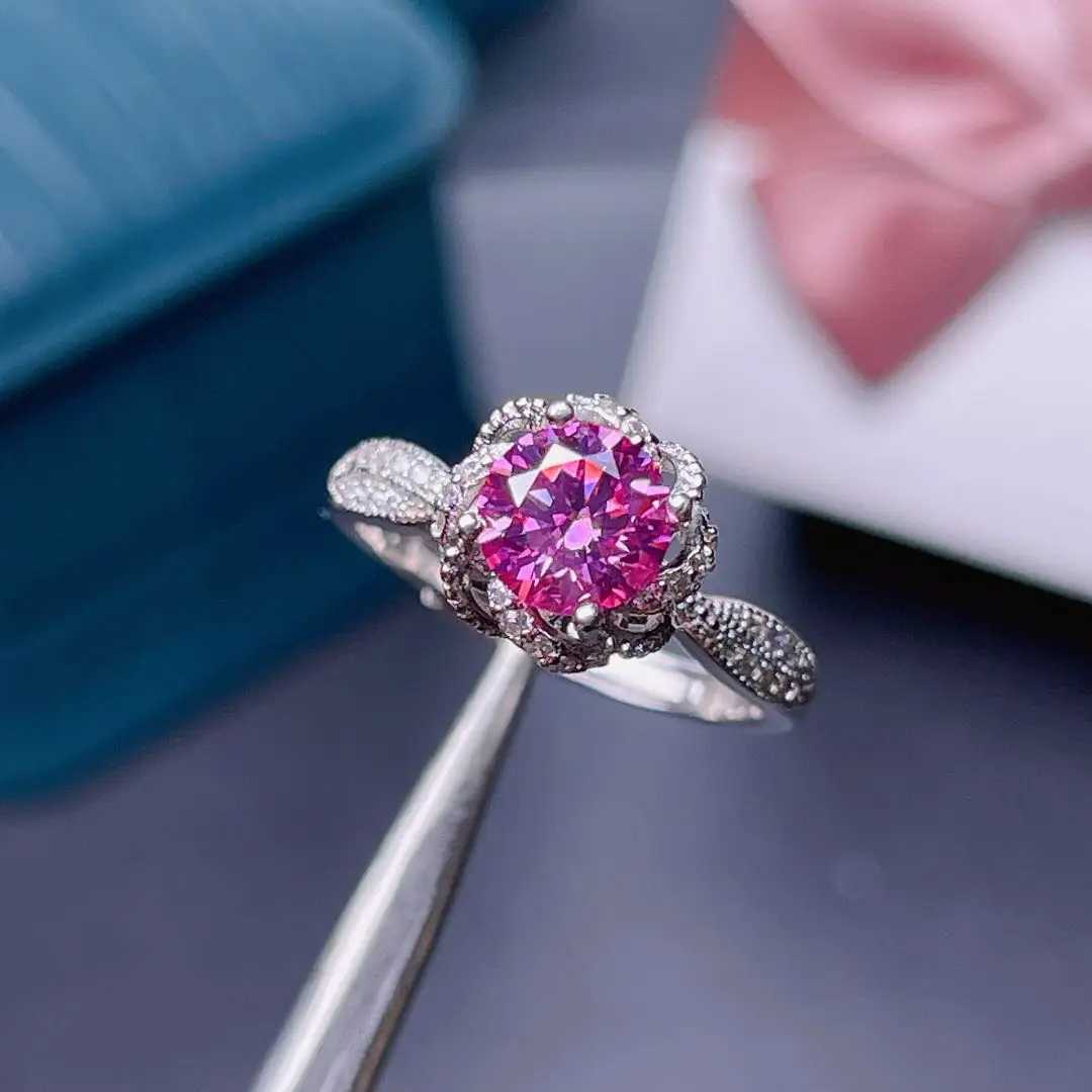 Solitaire Ring Novo anel de moissanita rosa crepitante para mulheres anel de noivado de jóias para casamento Real 925 Silver Party Gift 1 CT Laboratório Diamante D240419