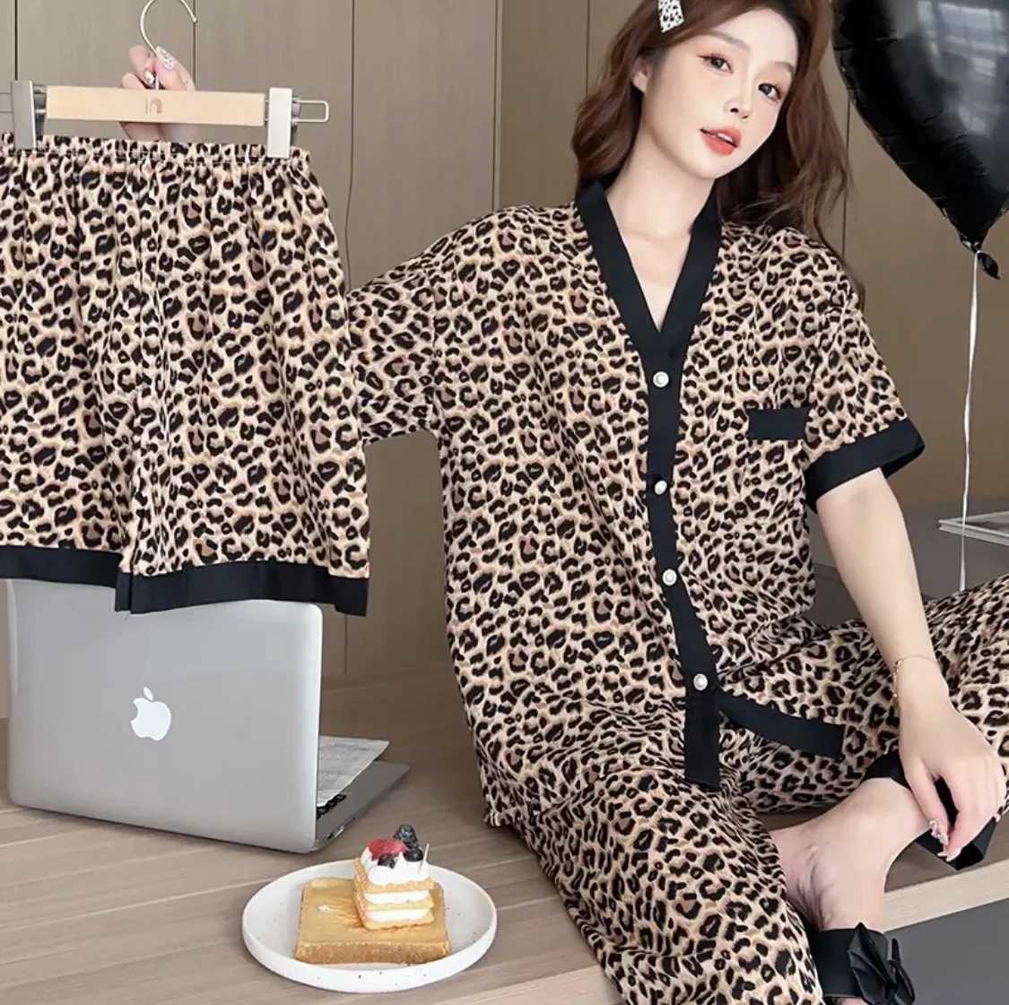 Salón de sueño para mujeres Pajamás para mujer de tres piezas Set Huar Mian Sweet Homewear Sumens Summer Homewears Pajamas suelto de manga corta D240419